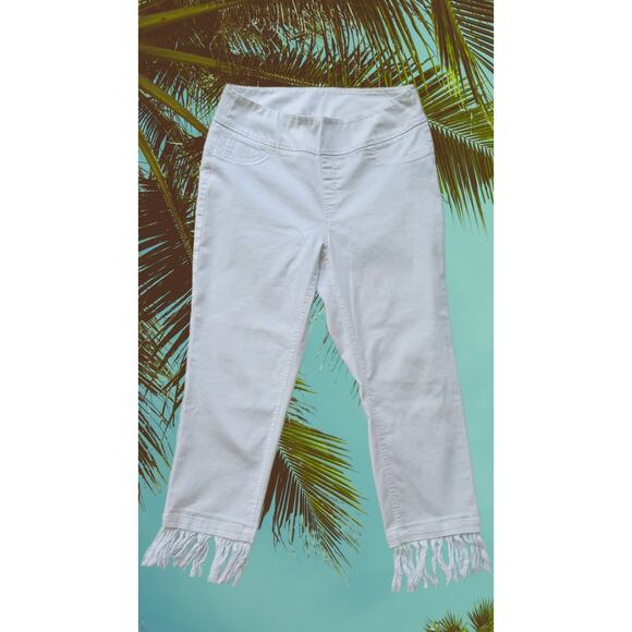 LULU-B Capri Fringe Hem White Pant, Stretchy, Size 8 - Picture 2 of 8